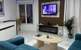Appartement Luxueux 70M2, 2 Chambres